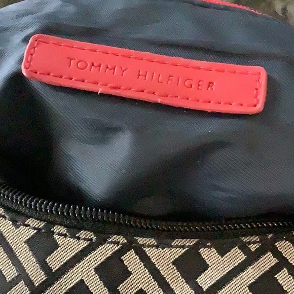 2 for 15 Tommy Hilfiger Mini bag - Picture 4 of 5